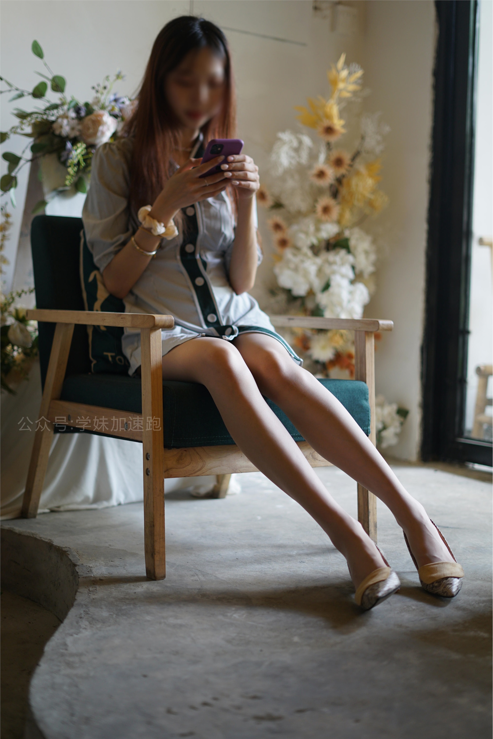 学妹加速跑 XM043《清清凉凉，丝袜走起-盘盘》